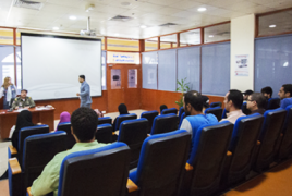 قاعات المحاضرات / المحاضرات الإلكترونية